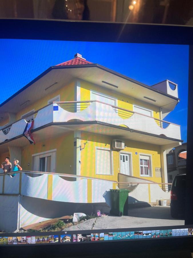 Elia Apartamento Vir Exterior foto